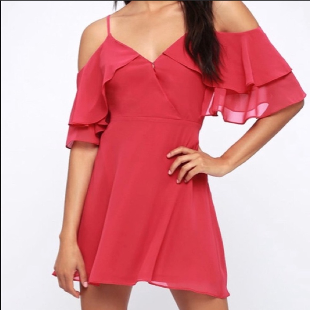 NEW Lulus shoulder dress
